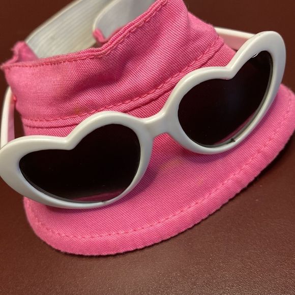 Dog Visor Hat & Sunglasses - Picture 7 of 9